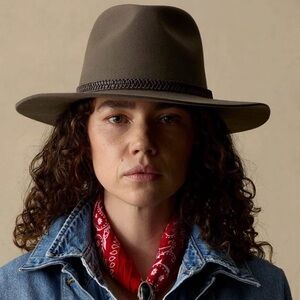 Akubra  Avalon Classic Fedora Cattleman’s Brown Hat